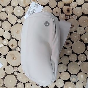 Lululemon Everywhere Belt Bag NWT